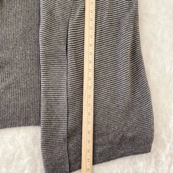 Chico's Womens Gray Ribbed Knit Open Waterfall Front Cardigan Sweater Sz 2 US L - Picture 7 of 11